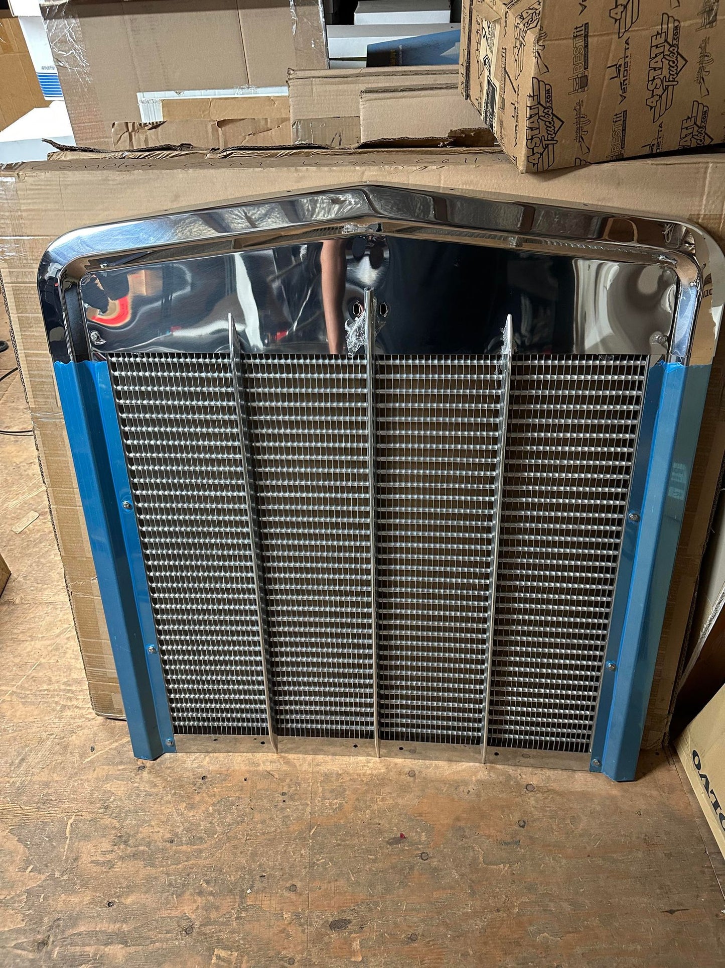 KG0460L-COMPLT Complete W900L Grill and Surround